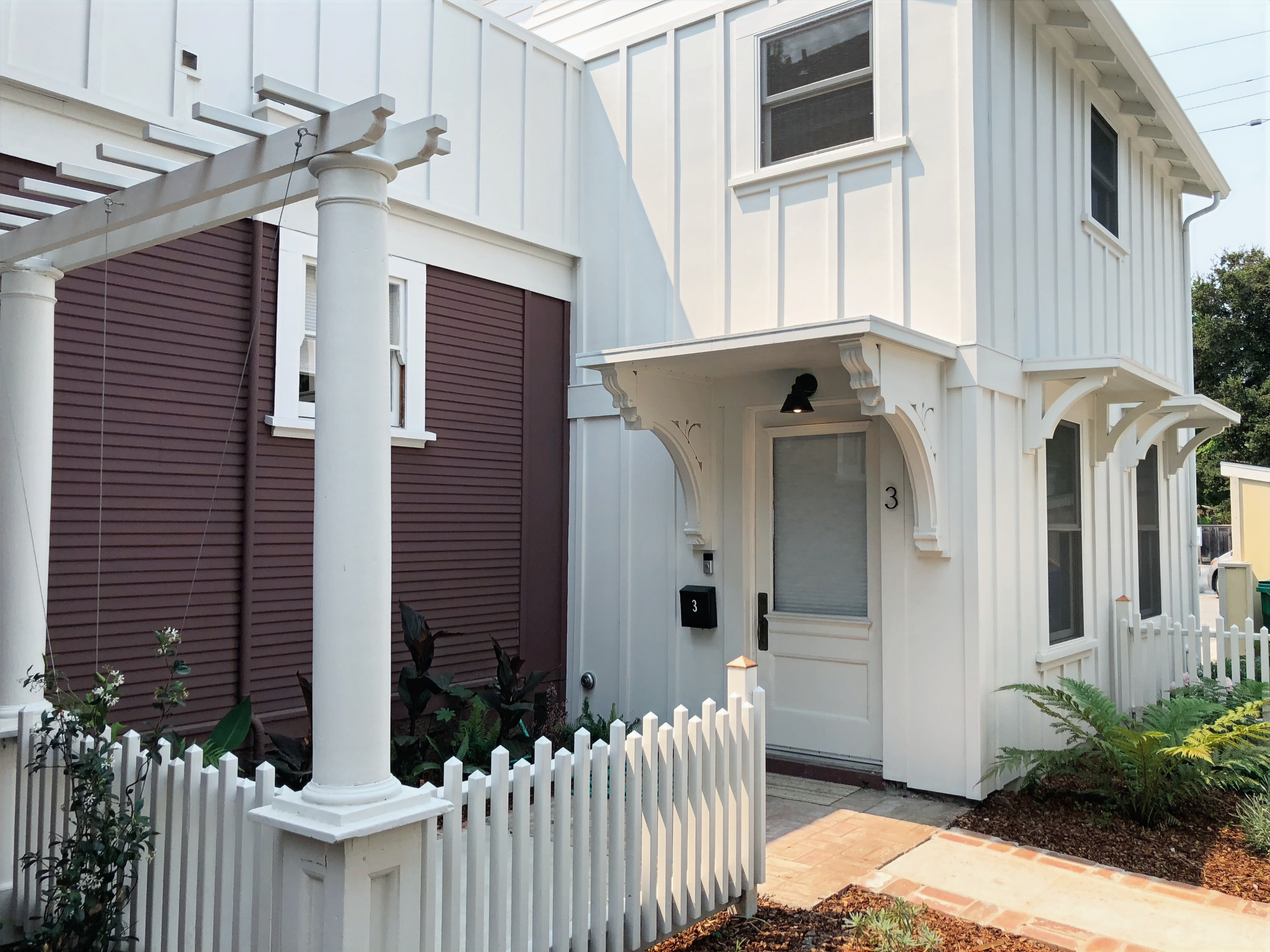 Residential side yard and restoration context